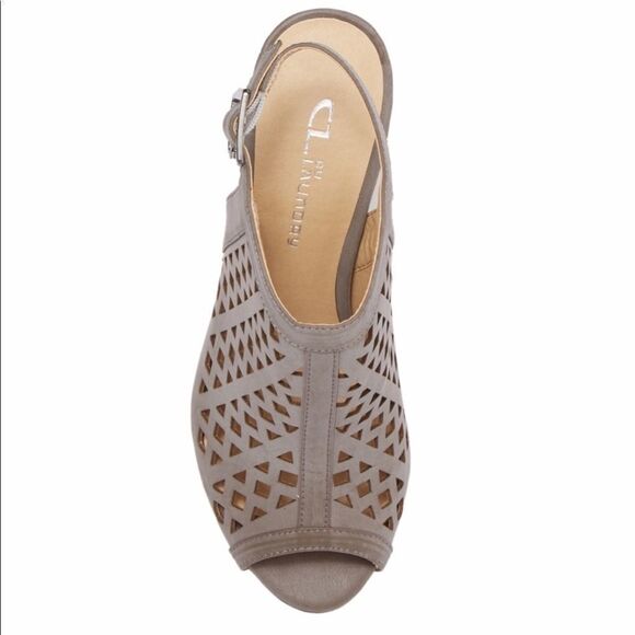 Gray Peep Toe Laser Cut Out Ankle Strap Woodgrain Heel Sandals NEW - Picture 5 of 5